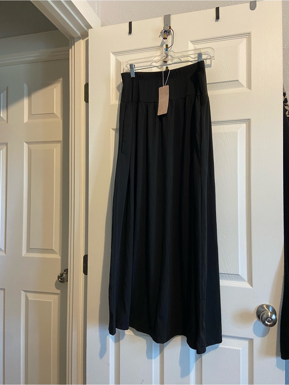 Women’s Black Maxi Skirt with Elastic Waist with pockets